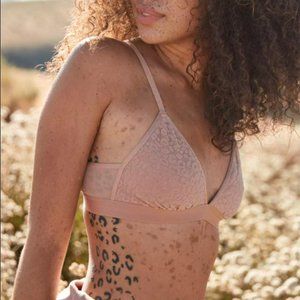 NWOT Aerie velvet animal lace triangle bralette in raw sienna